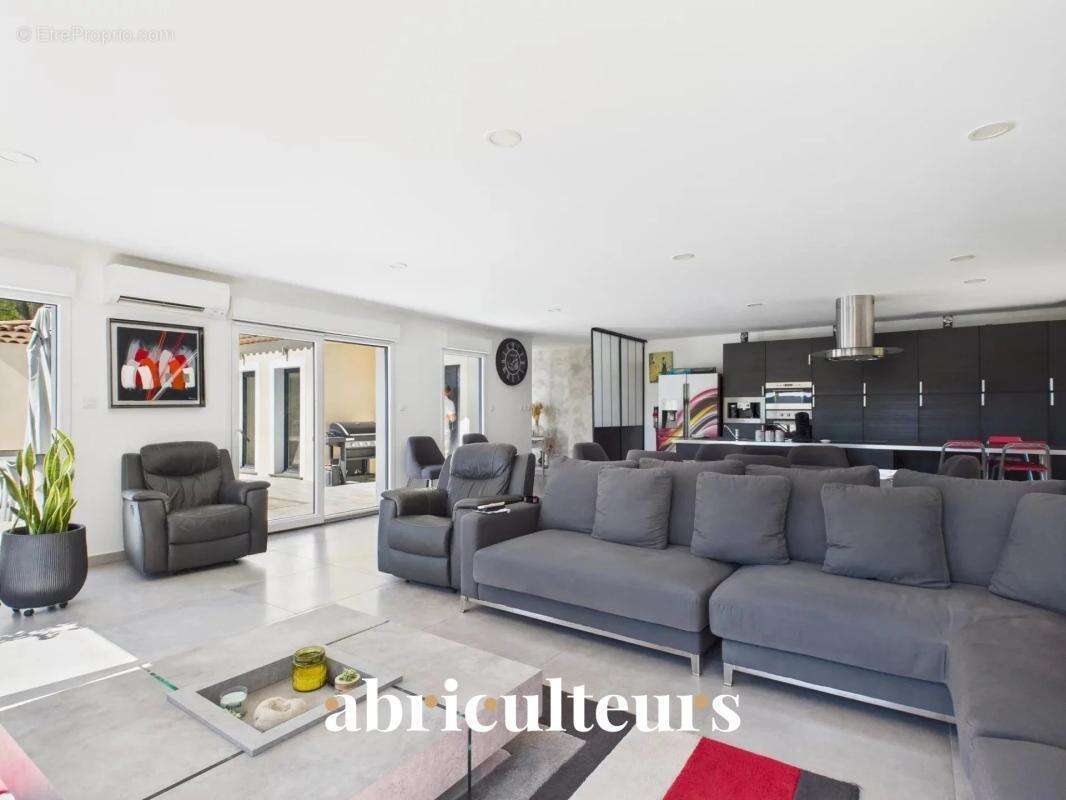 Belle villa contemporaine/vue panoramique en vente à Bagnols-en-Forêt (83600) - photo 3