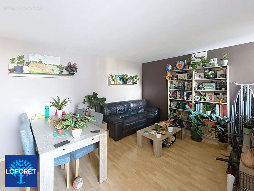 Appartement à ELANCOURT