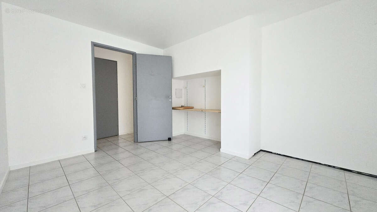 Maison T5 proche Ste Cécile d'Avès sur parcelle de 750m² - photo 8