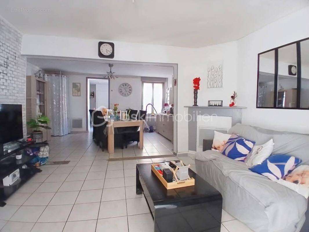 Appartement à BOUCHAIN