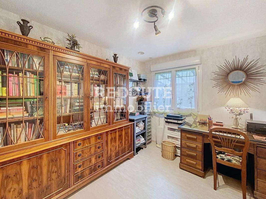 Maison à MONCETZ-LONGEVAS