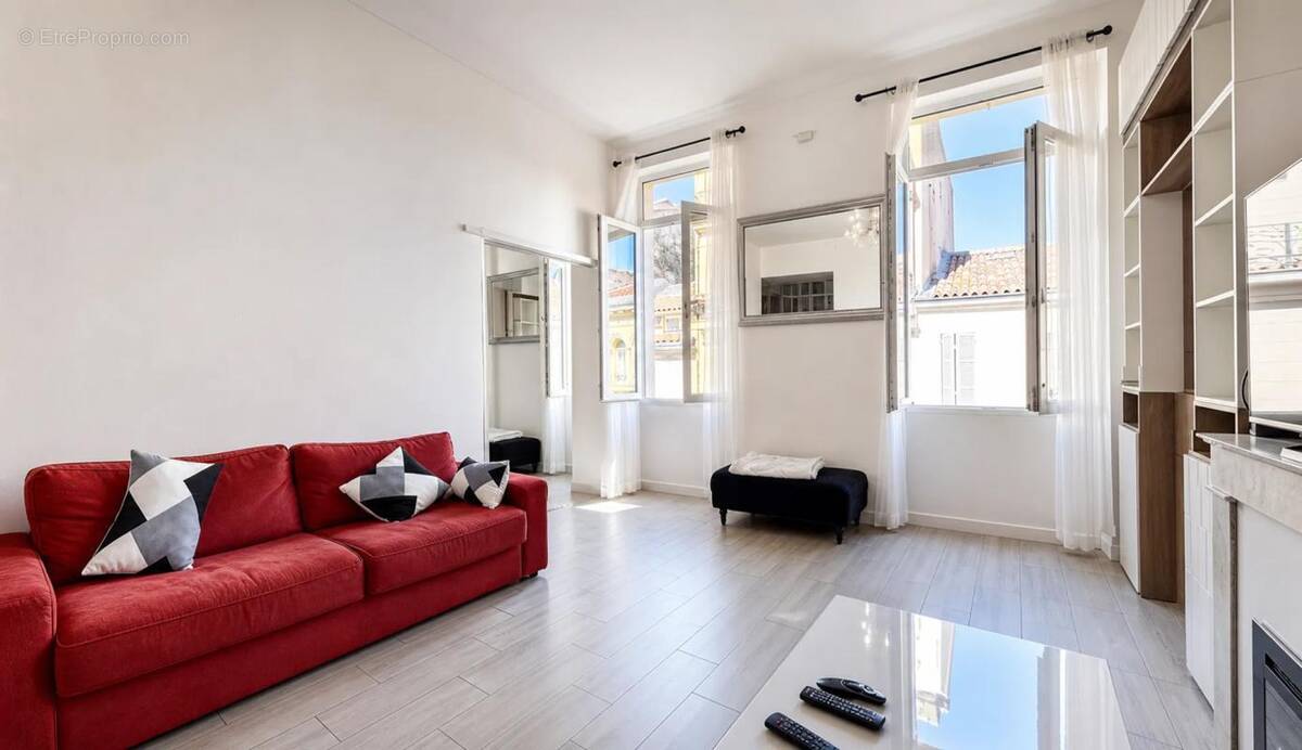 Appartement à MARSEILLE-6E