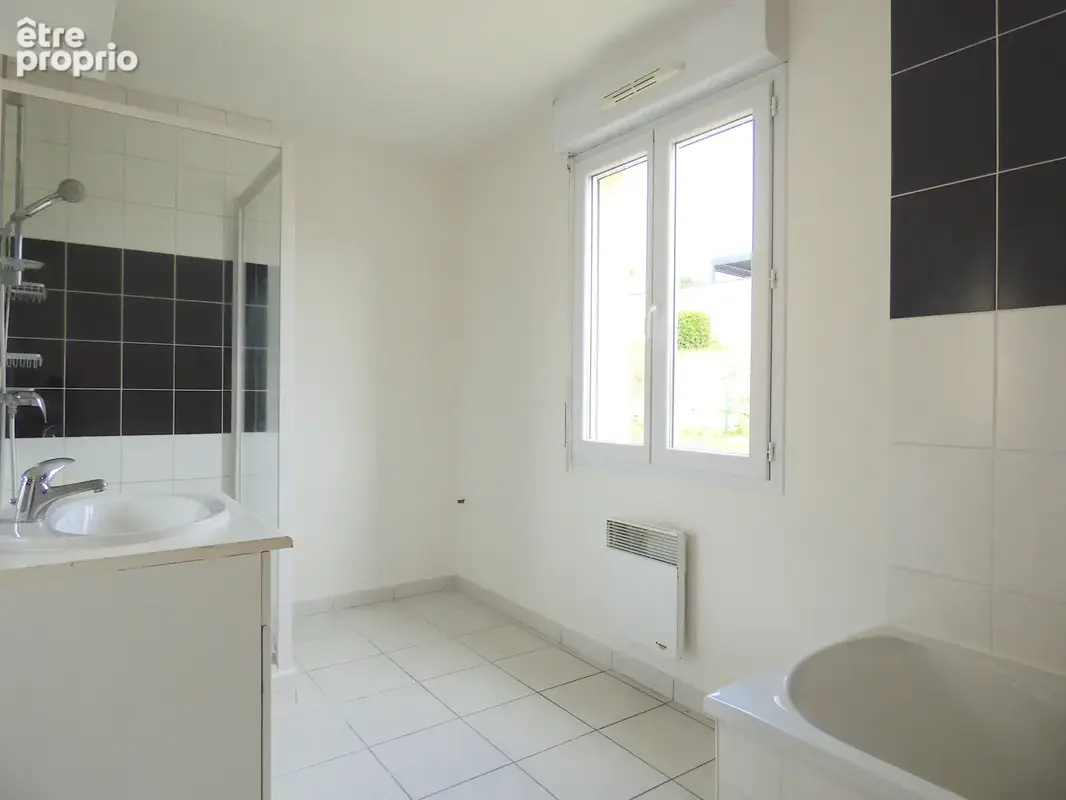 Maison plain-pied PMR 94 m2   3 chambres à Jaunay-Marigny - photo 6