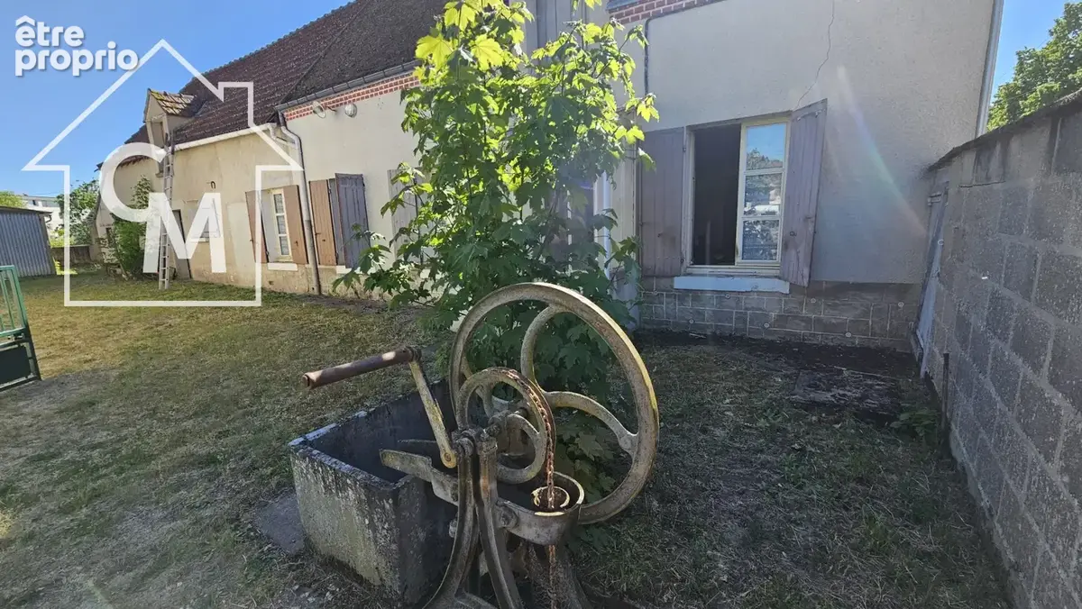 Maison de plain-pied à rénover avec dépendances et terrain de 309 m2 - photo 2