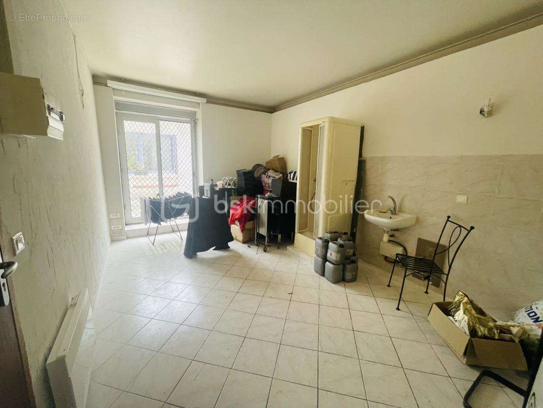 Commerce à BALARUC-LES-BAINS