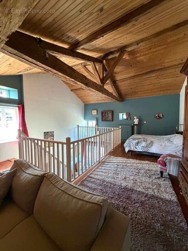 Maison à CHARRAS