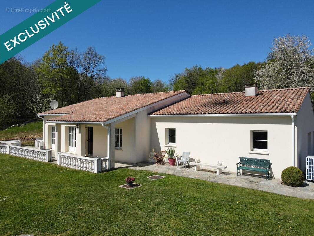 Photo 1 - Maison à SAINT-SAUVANT