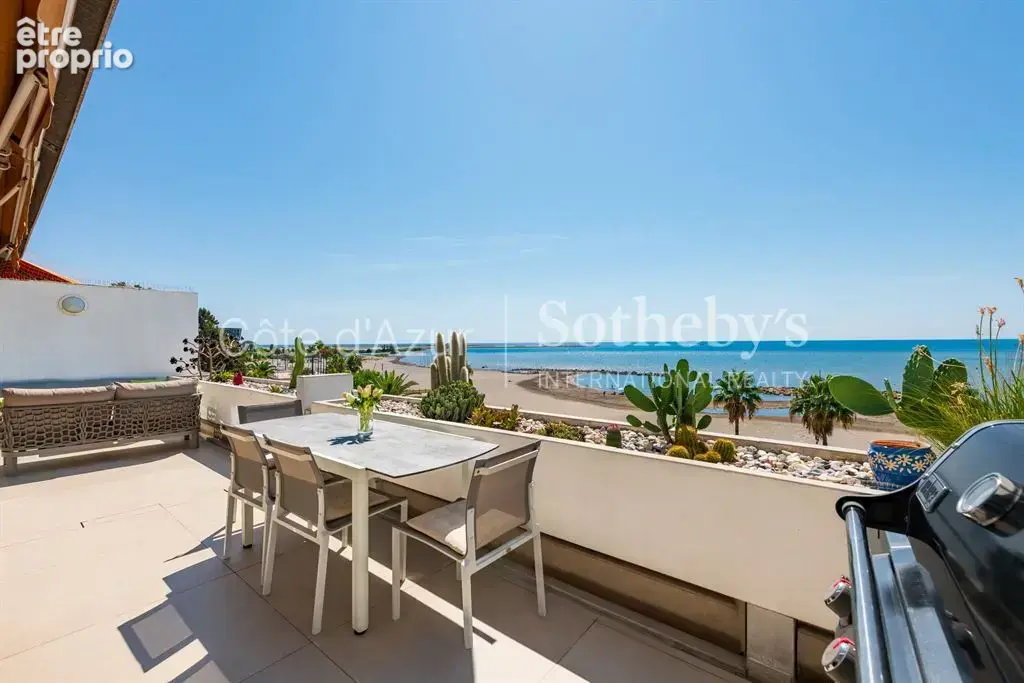 Saint Laurent du Var, penthouse 3 pièces de 88 m² avec 115 m² de terrasses et vue mer - photo 15