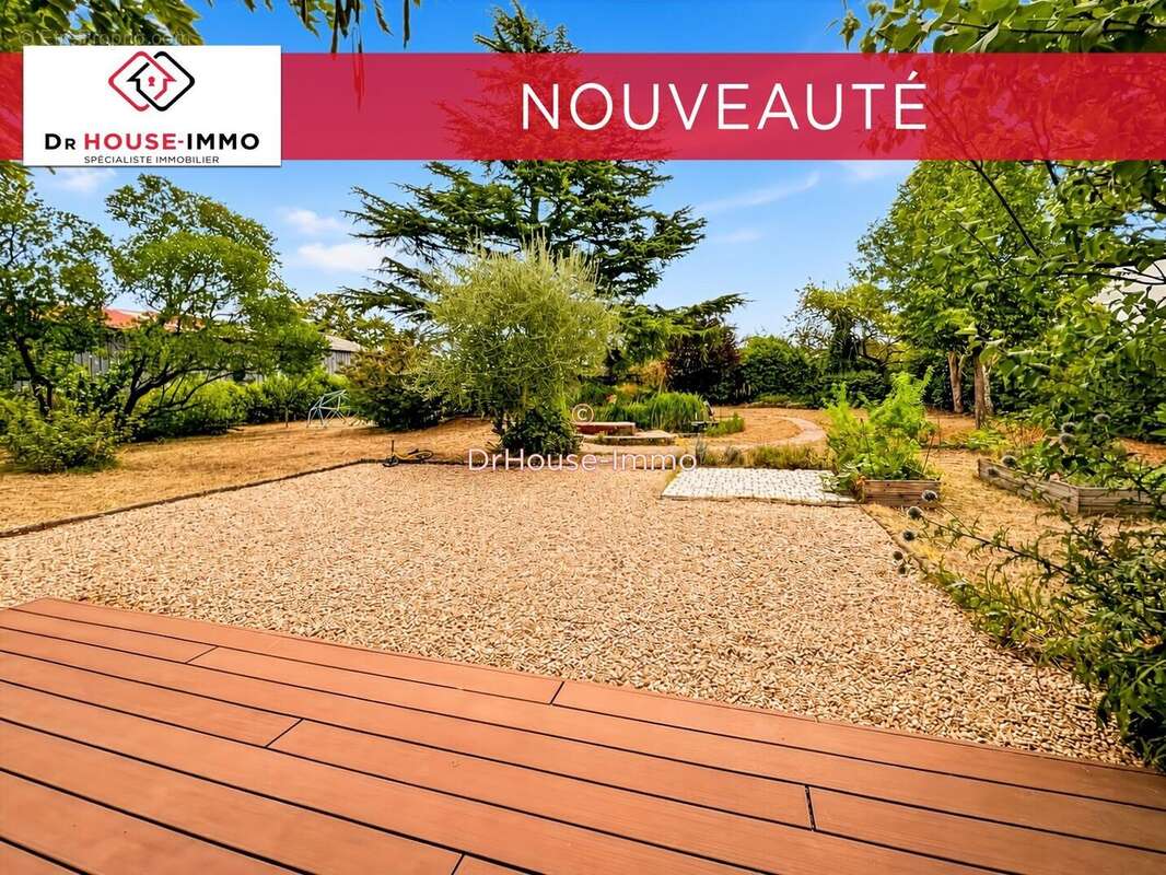 Maison 205 m² à Gond-Pontouvre  - photo 8