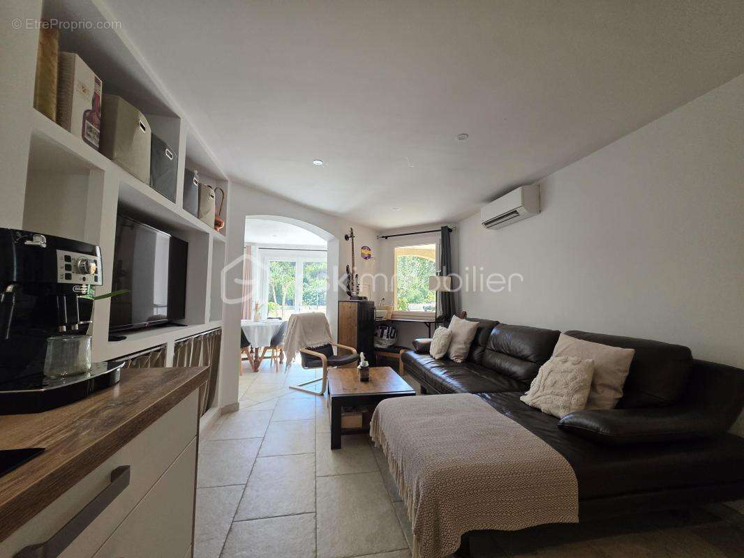 Appartement à PARADOU