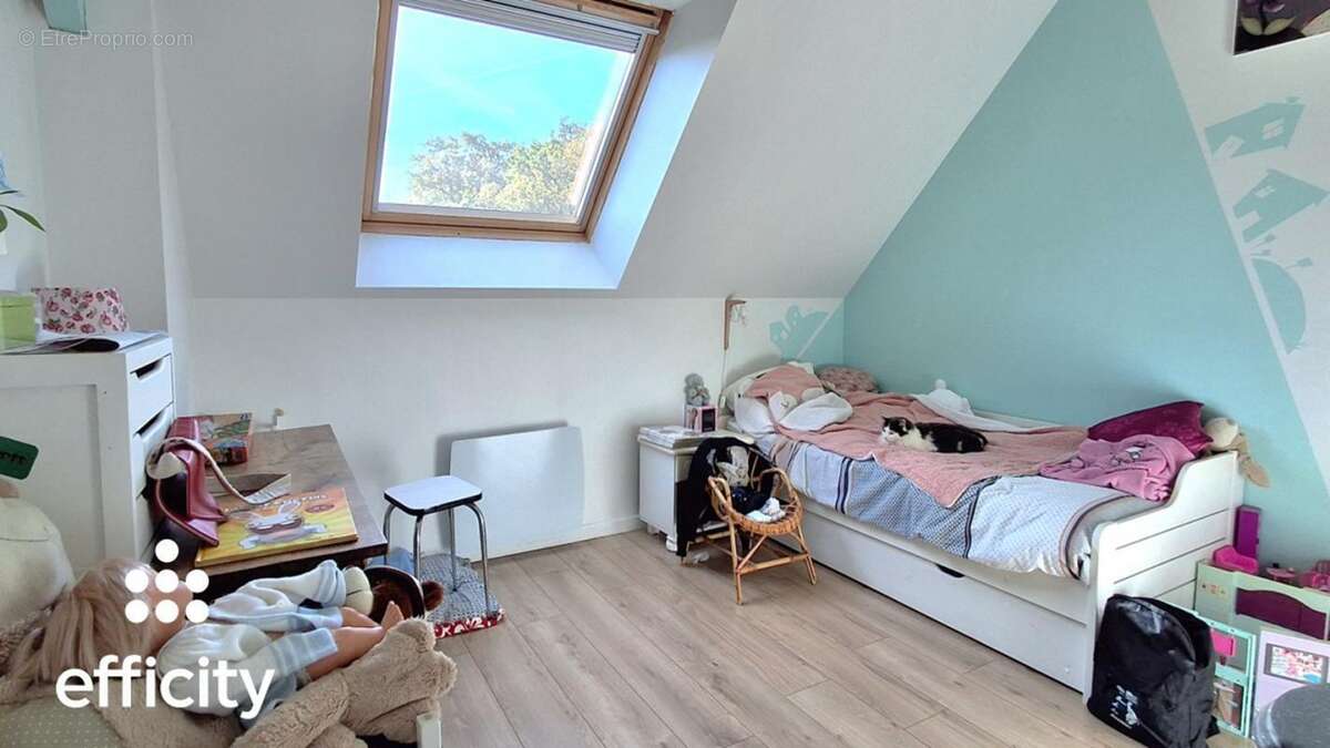 Maison à BOURG-DES-COMPTES