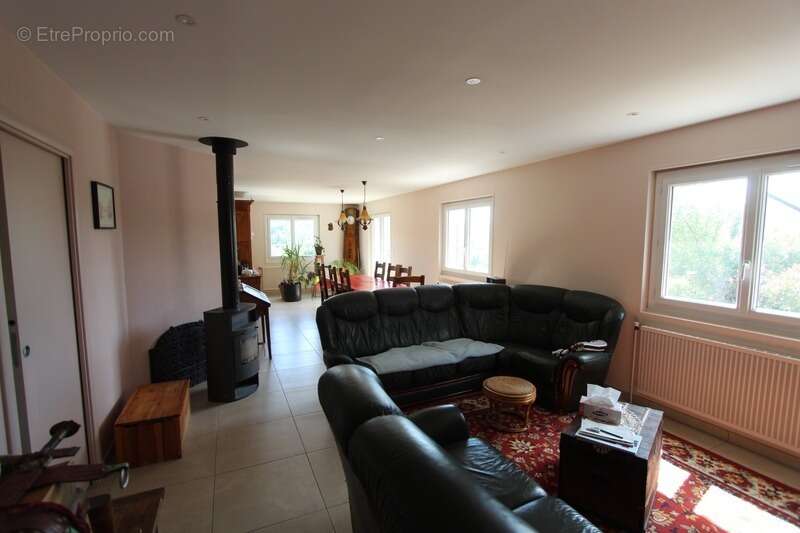 Maison à vendre 5 pièces de 106 m² à SAINTE MARIE SUR OUCHE (21), terrain de 2213 m² arboré - photo 12