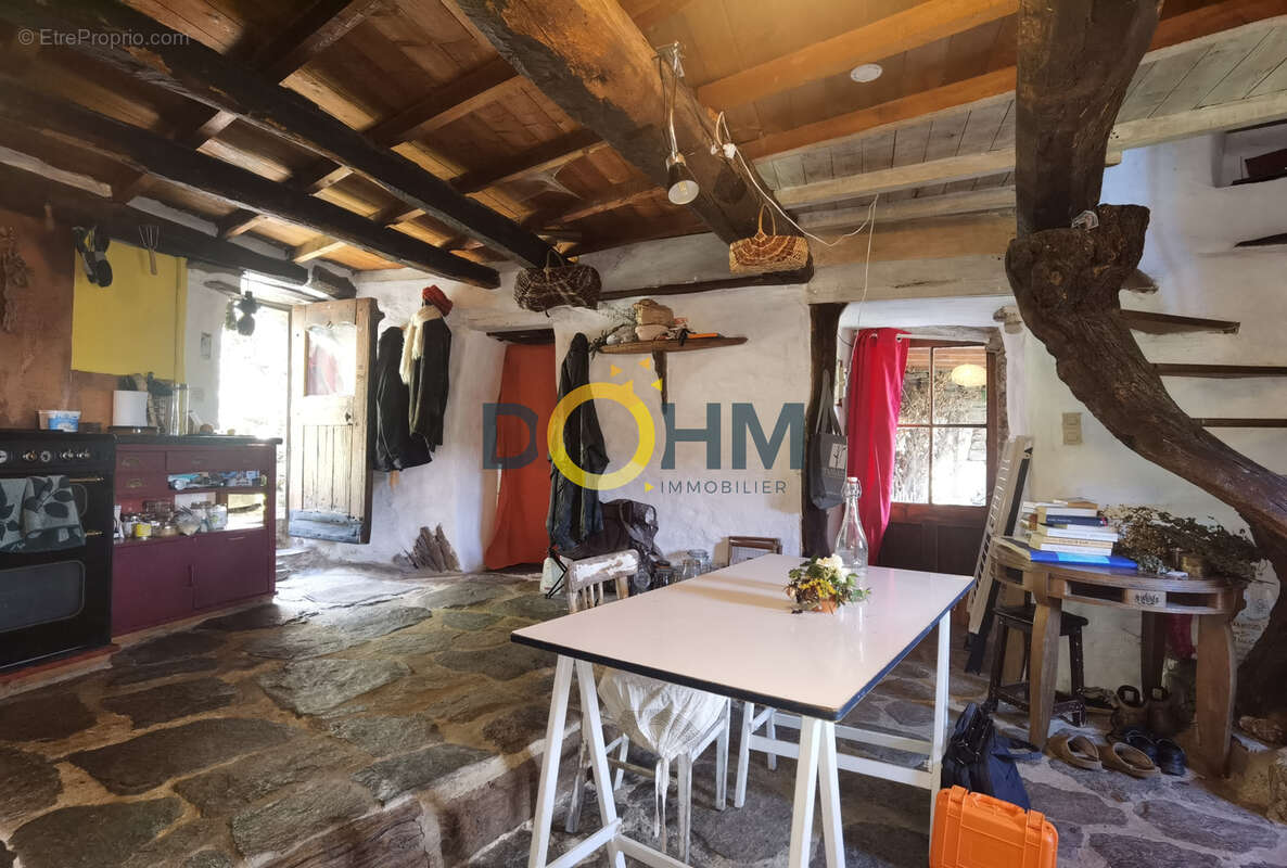 Secteur Bonnevaux, Maison en pières à rénover - photo 6
