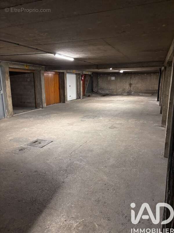 Photo 3 - Parking à BAGNOLET