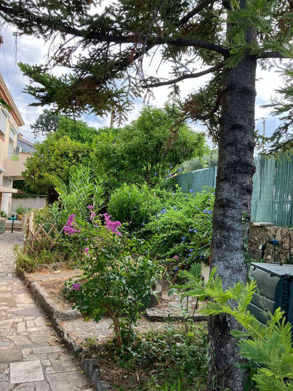 Appartement à LE CANNET