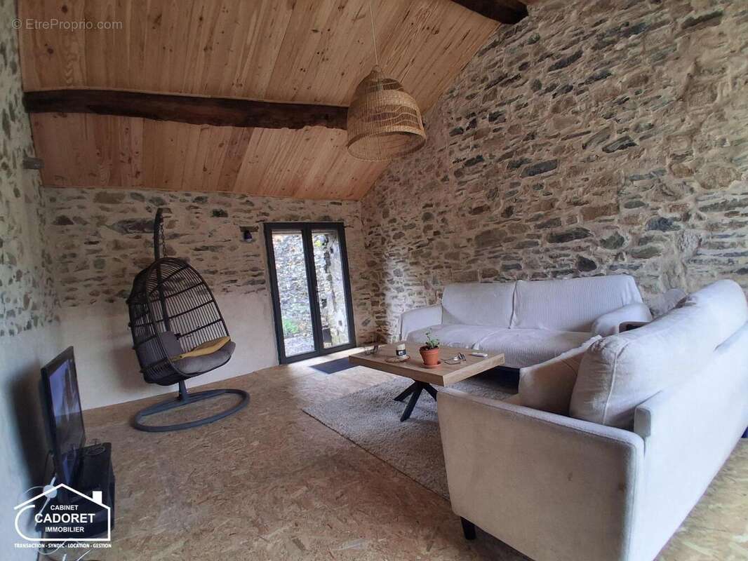   - Maison à FROSSAY