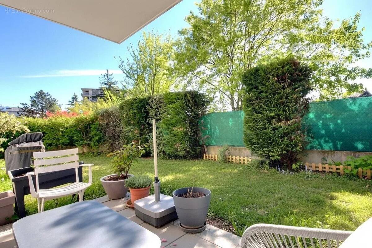 Appartement à MEYLAN