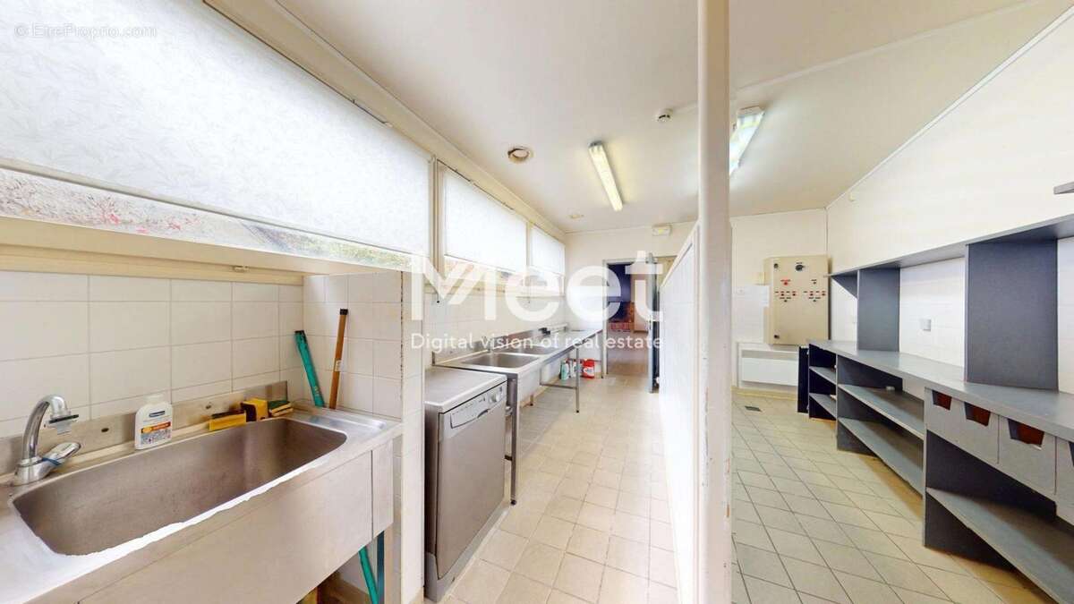 Maison 790 m² à Diges  - photo 8