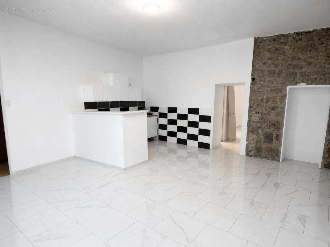 Appartement 3 pièces de 70 m² à Agde - photo 3