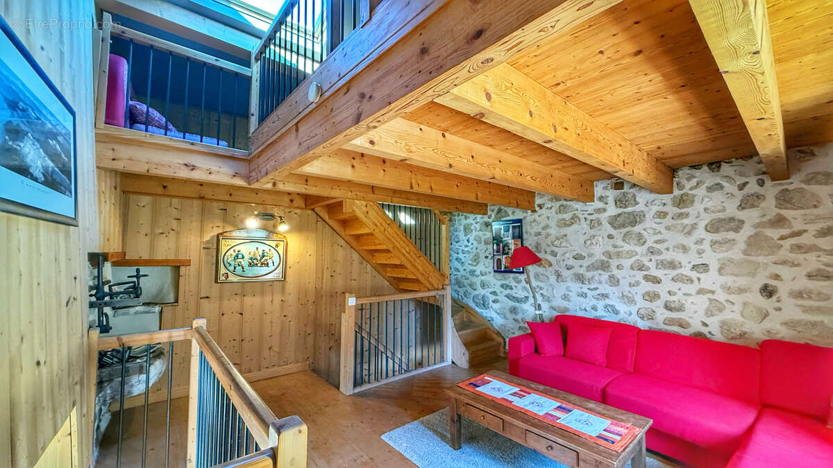 Maison à SAINT-AUPRE
