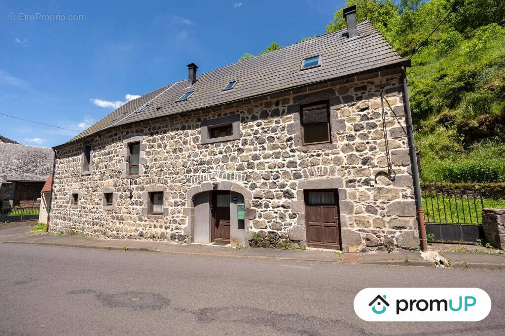 Maison à ROCHEFORT-MONTAGNE