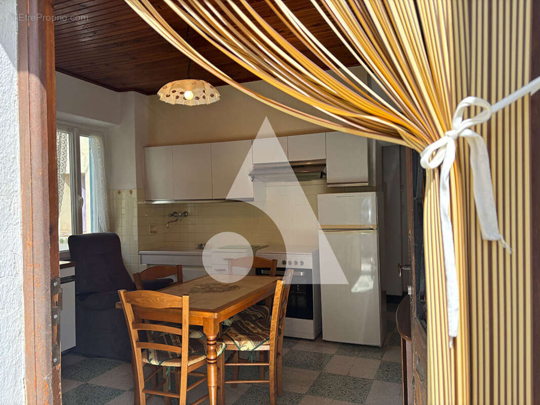 Appartement à LA ROQUETTE-SUR-VAR