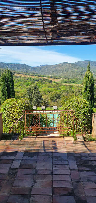 Maison à PLAN-DE-LA-TOUR