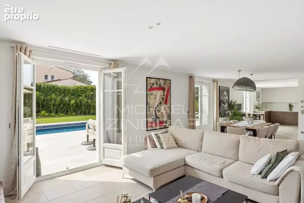 Magnifique rénovation dans un domaine fermé - photo 3