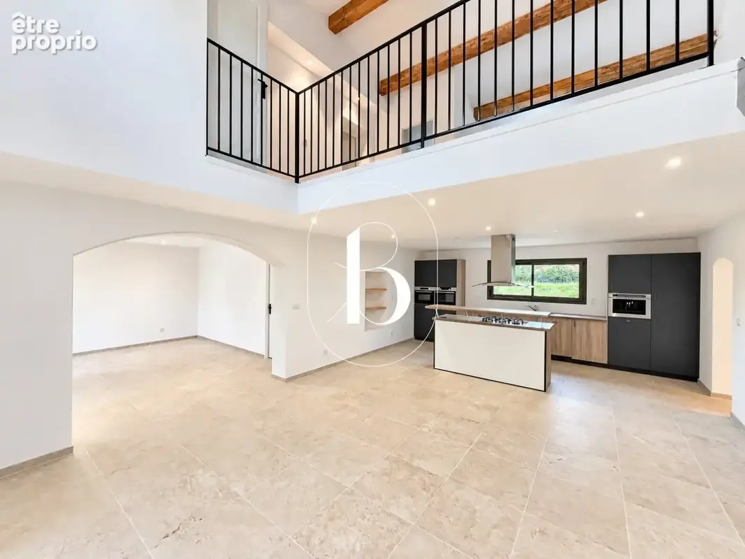 Maison 8 pièces 265 m² à vendre à Goudargues (30630) - photo 2