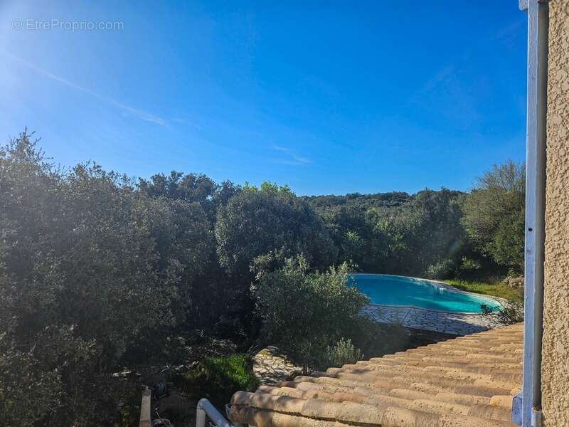 Pardailhan – maison familiale – 5 pièces – piscine – véranda – terrain clos 4973m² – panneaux solaires – calme – climatisation – - photo 12