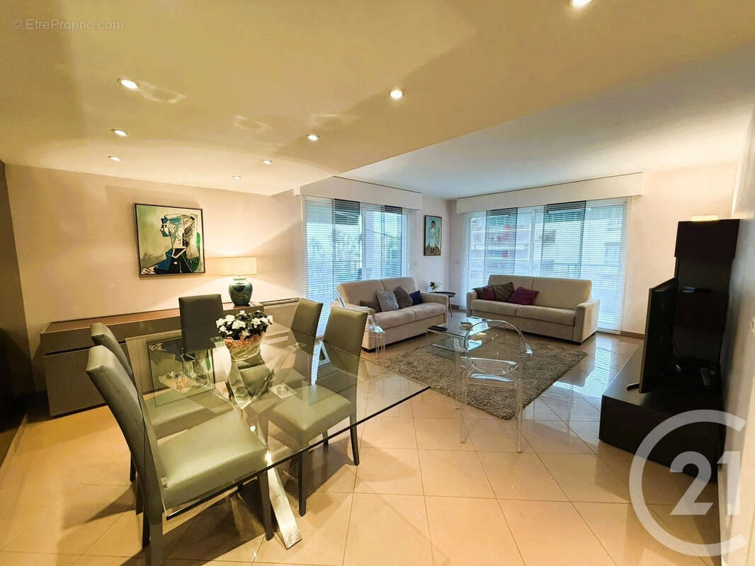 Appartement à LE CANNET