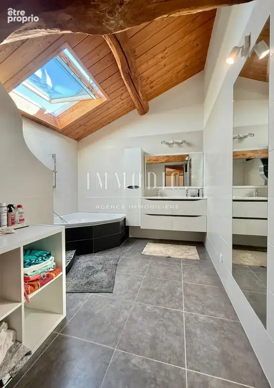 Maison de caractère rénovée avec piscine à Genouilleux. - photo 14