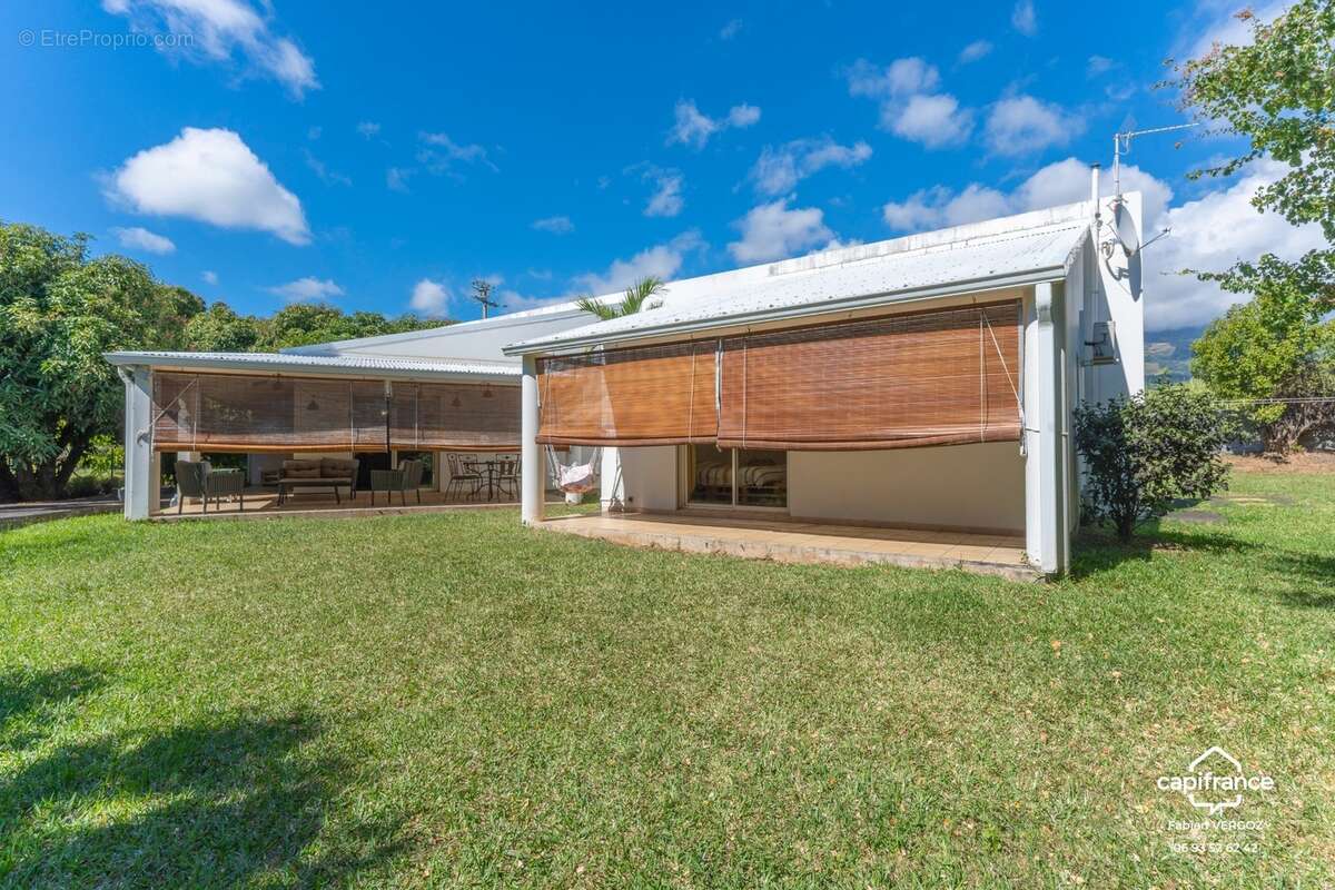 Maison familiale F4/5 de plain-pied avec varangue – Duparc, Sainte-Marie - photo 2