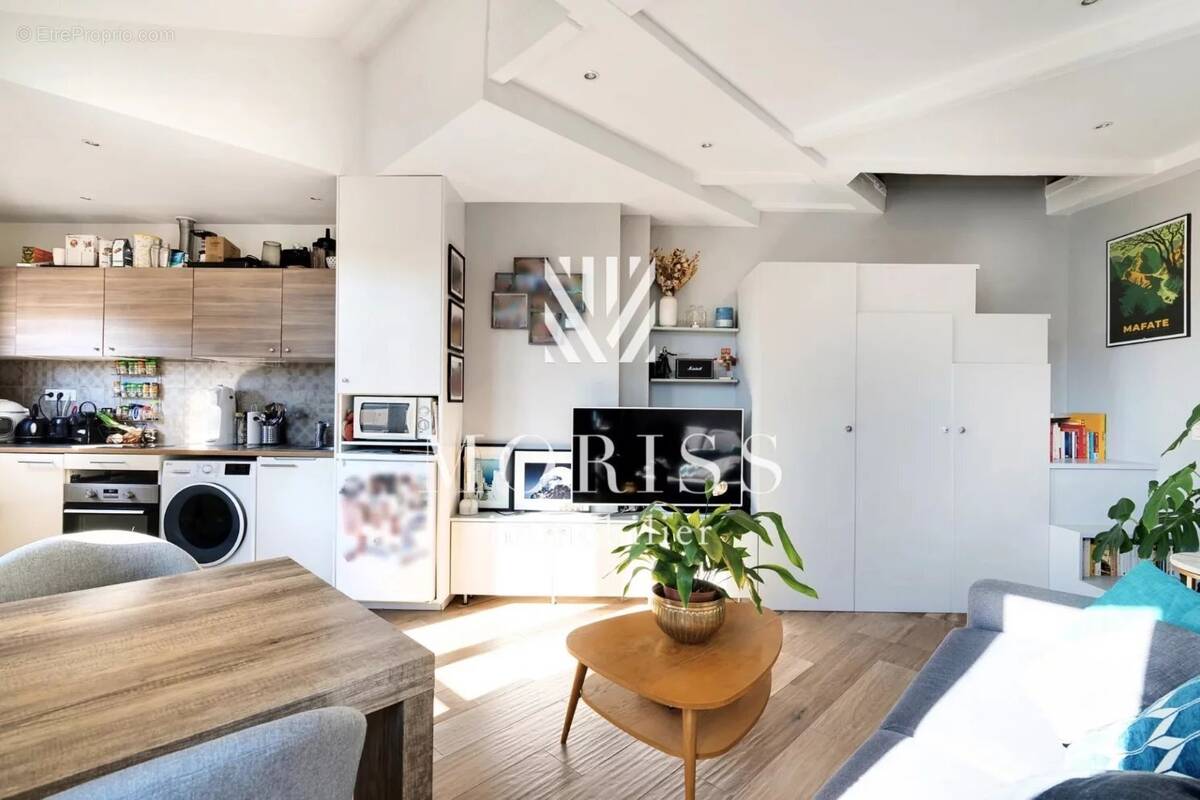 Appartement à MONTROUGE