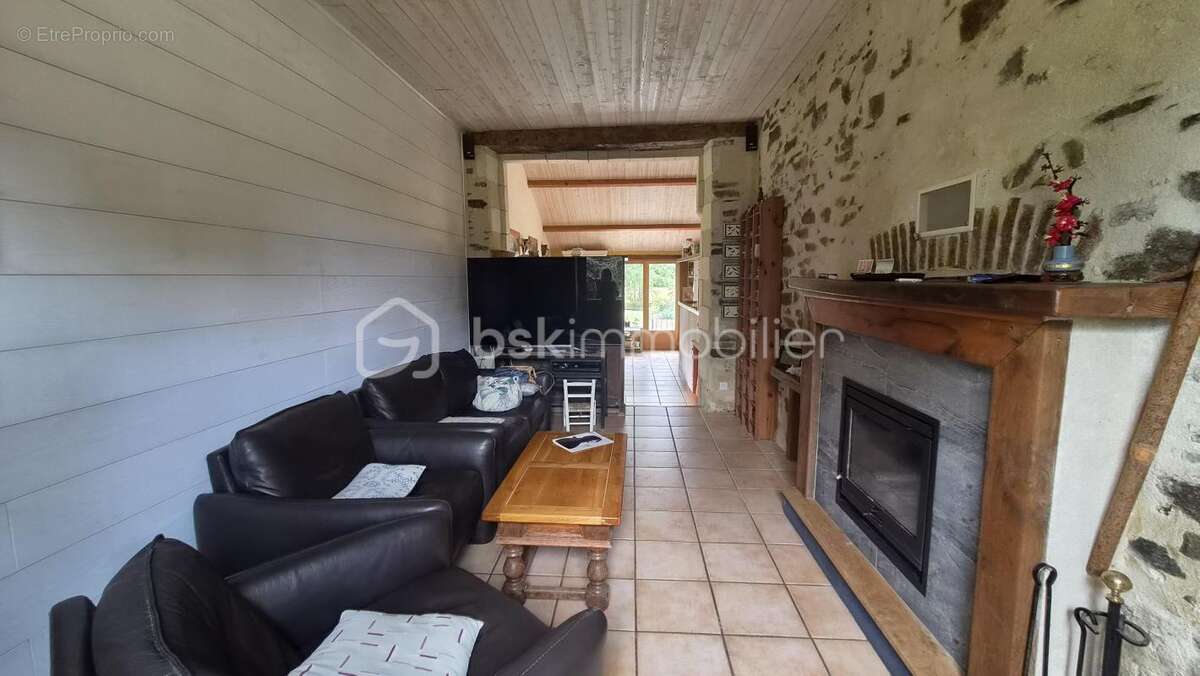 Maison à LIGNE
