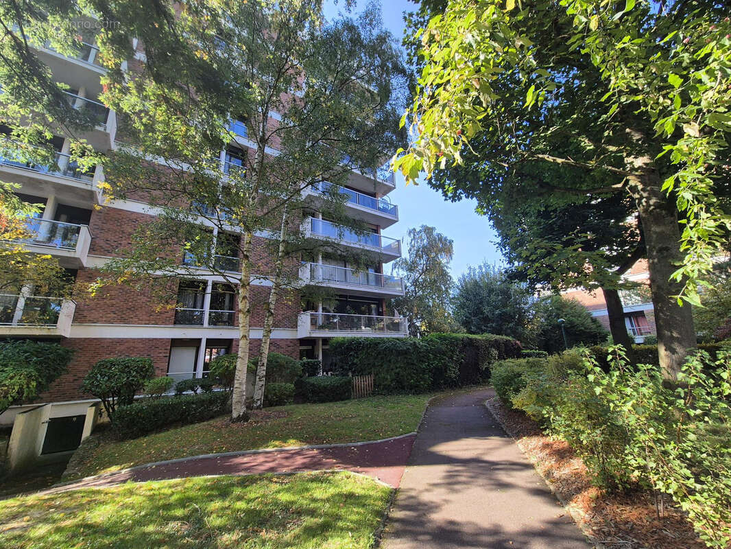 Appartement à JOUY-EN-JOSAS