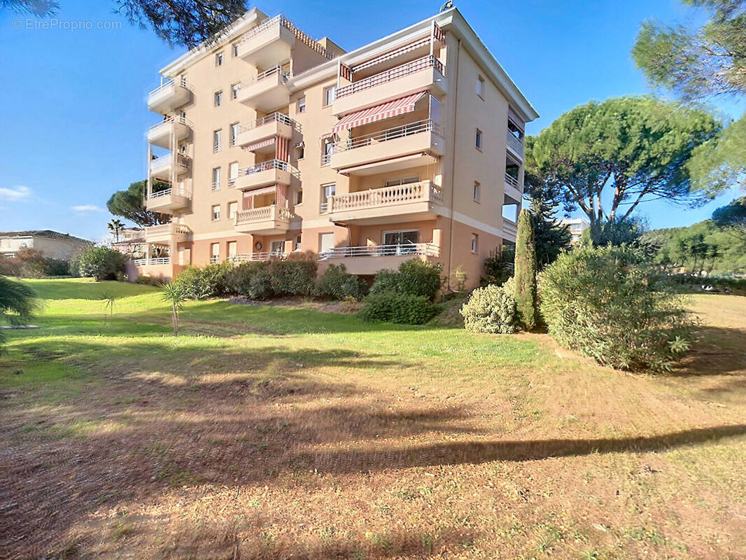 Appartement à FREJUS
