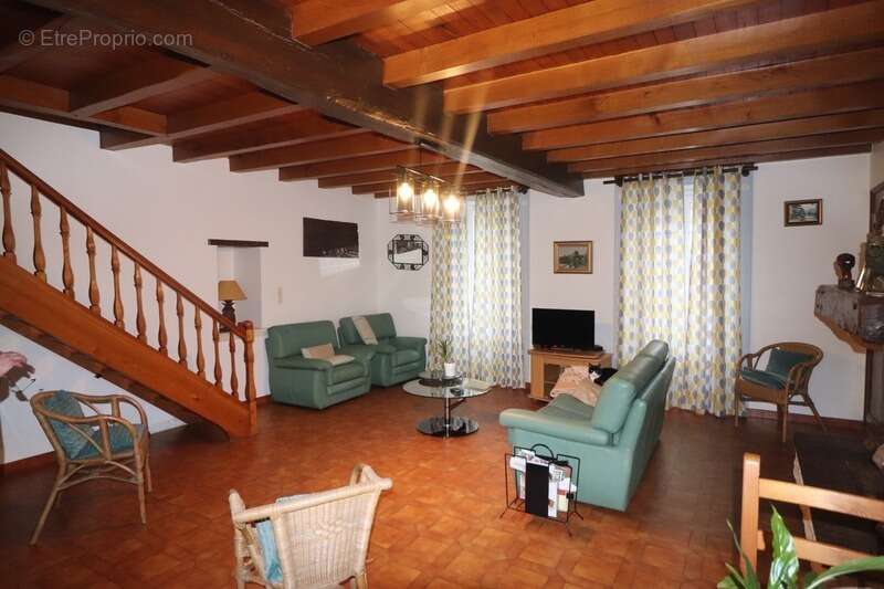 Maison à SAINT-BRIS-DES-BOIS