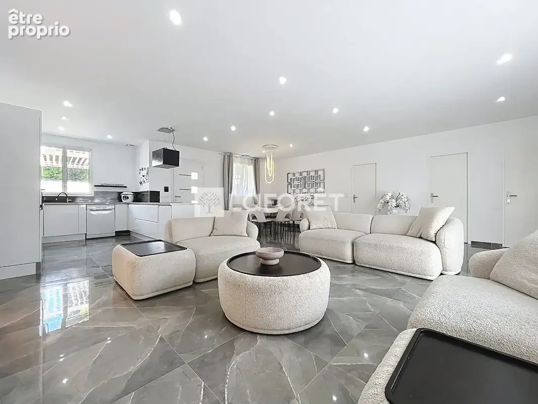 Lunel - Belle villa d'environ 140 m² entièrement rénovée dans un esprit contemporain avec piscine + studio indépendant - photo 8