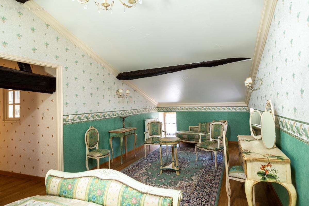 Maison de ville – cœur historique de mâcon - photo 8