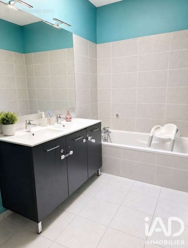Maison 118 m² à Saint-Andre-De-Cubzac  - photo 9