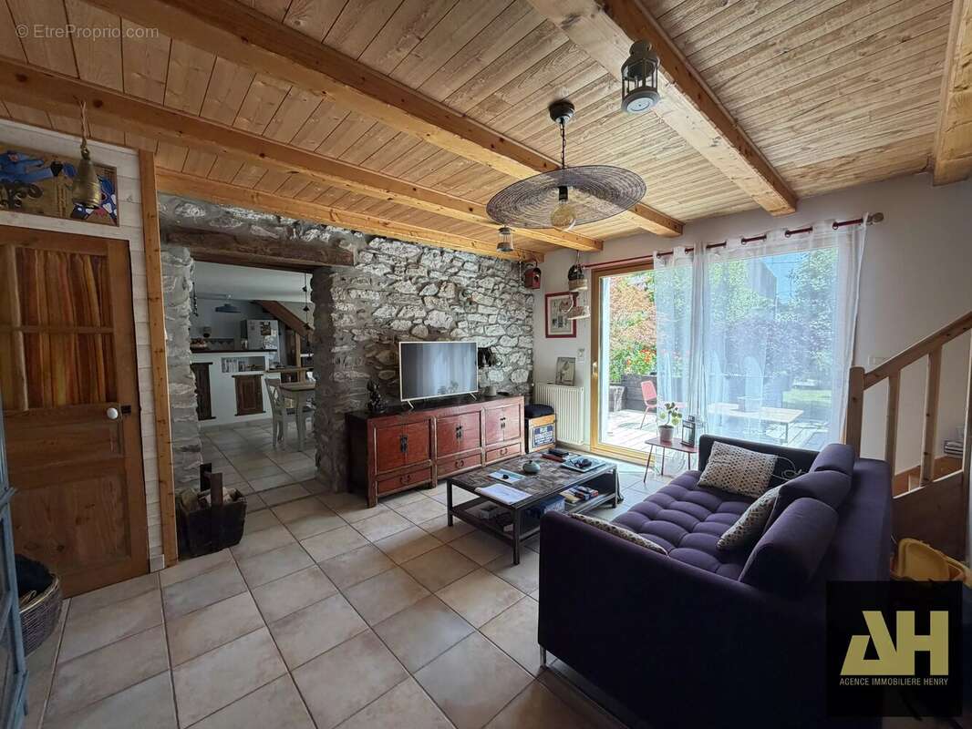Maison à LE RELECQ-KERHUON