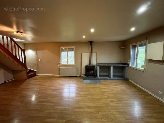 Appartement à CHAUMONT-PORCIEN