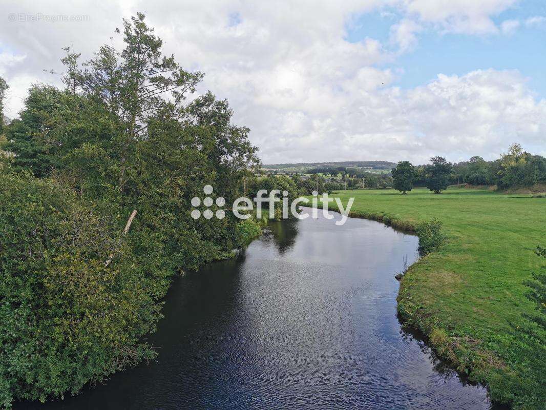 Maison à TESSY-SUR-VIRE