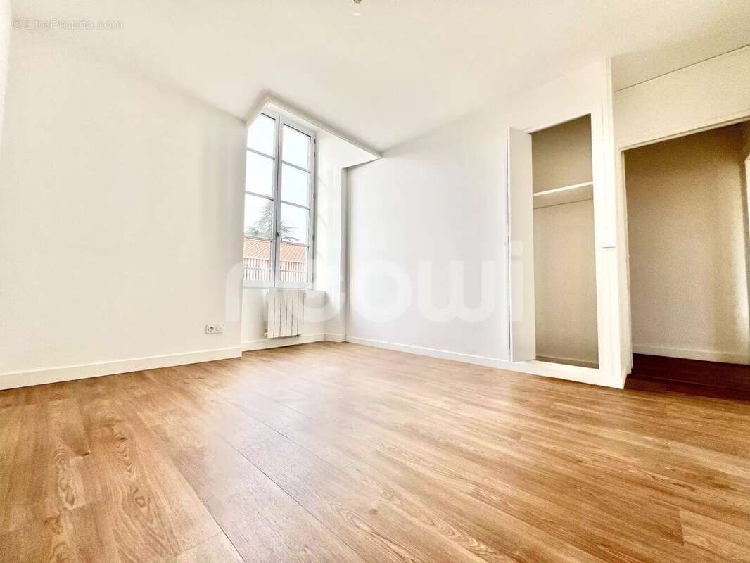 Appartement à COMBRONDE