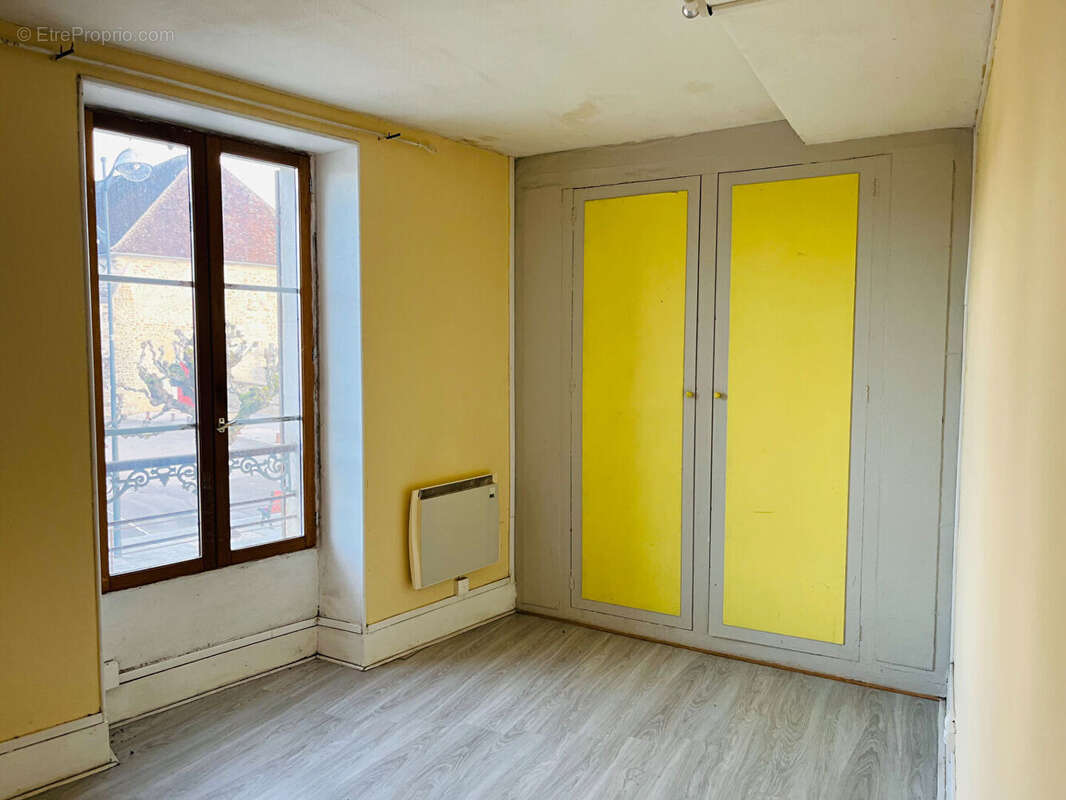 Maison à CHEMILLY-SUR-YONNE