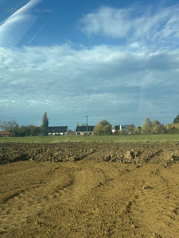 Terrain à LA COUTURE