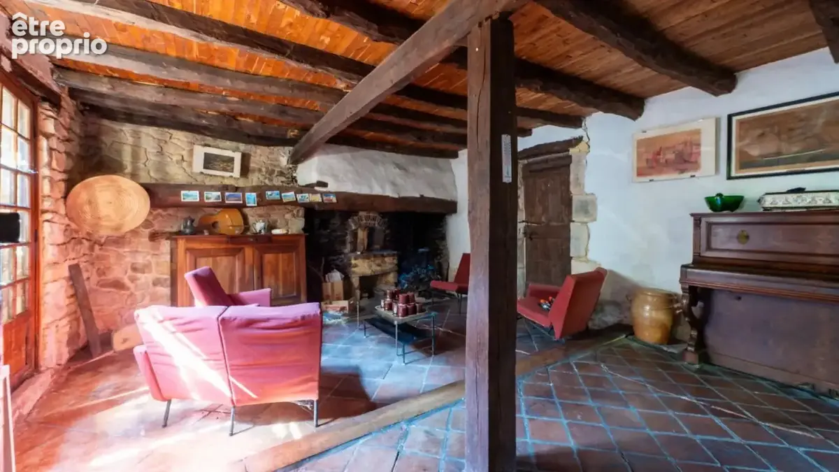 Secteur GOURDON - Propriété de caractère authentique au calme su - photo 15