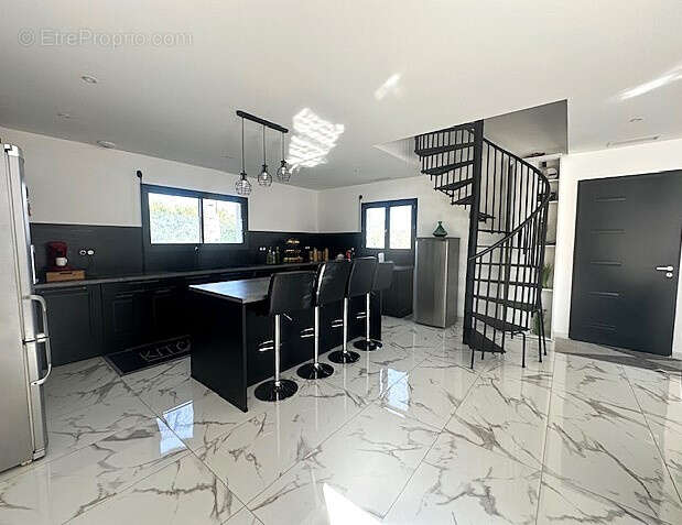 Maison à SAINT-HILAIRE