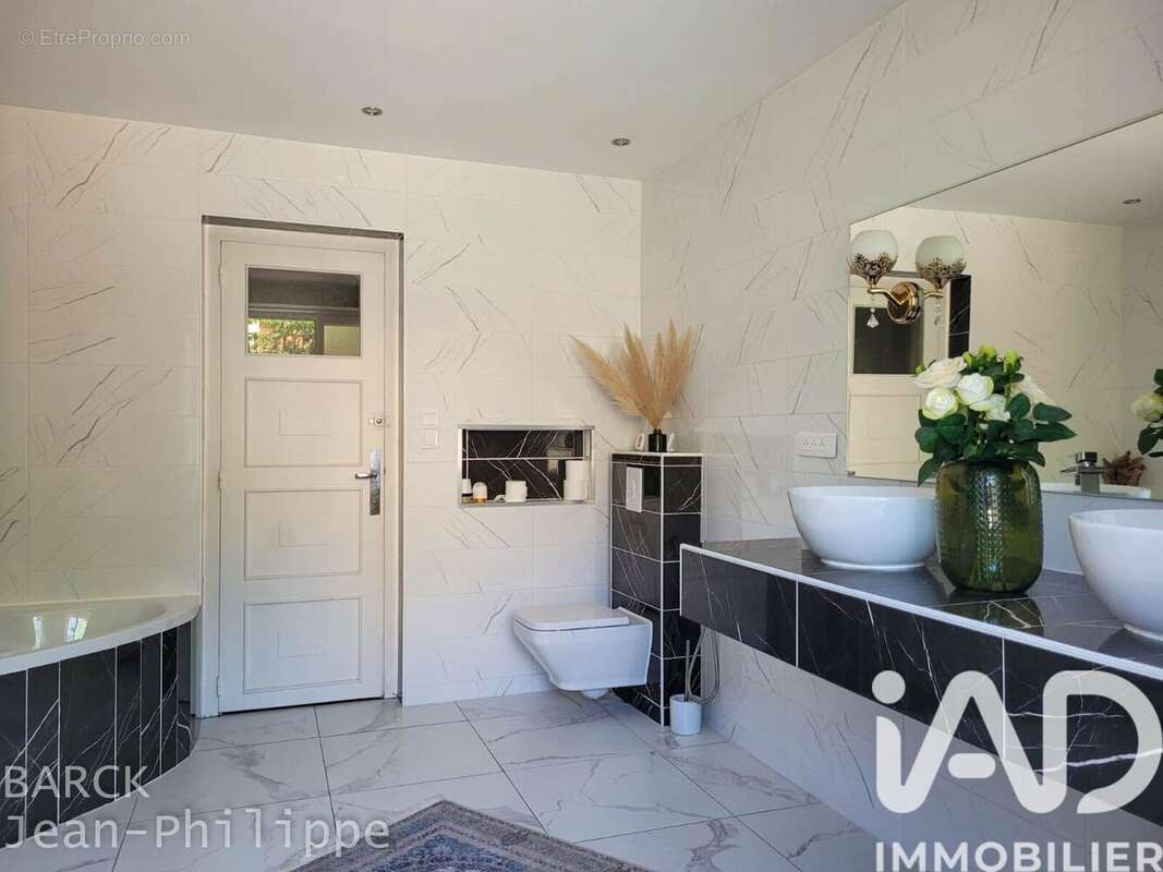 Maison 130 m² à Montlucon  - photo 9